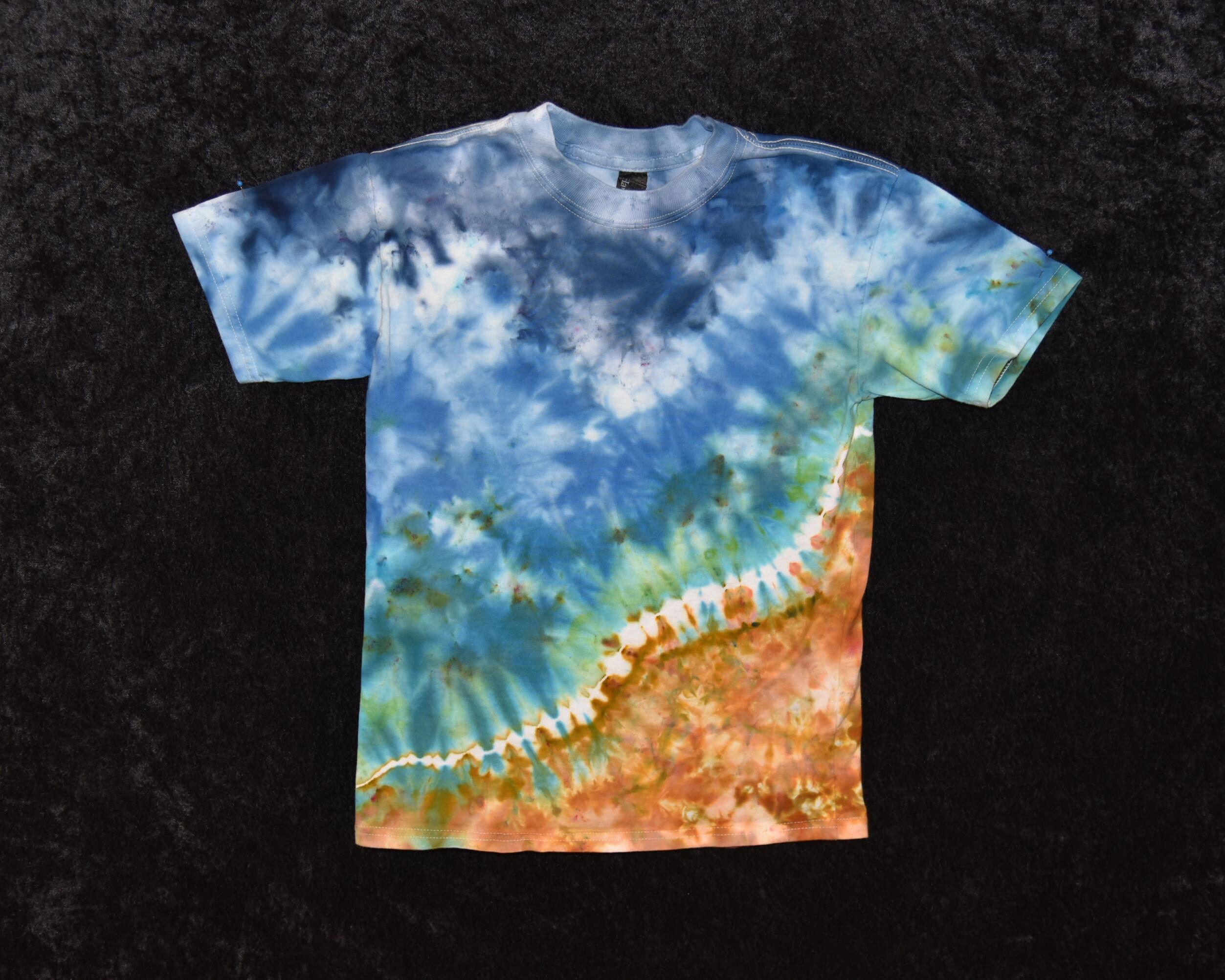 Youth (Size M) T-shirt - Beach Scene