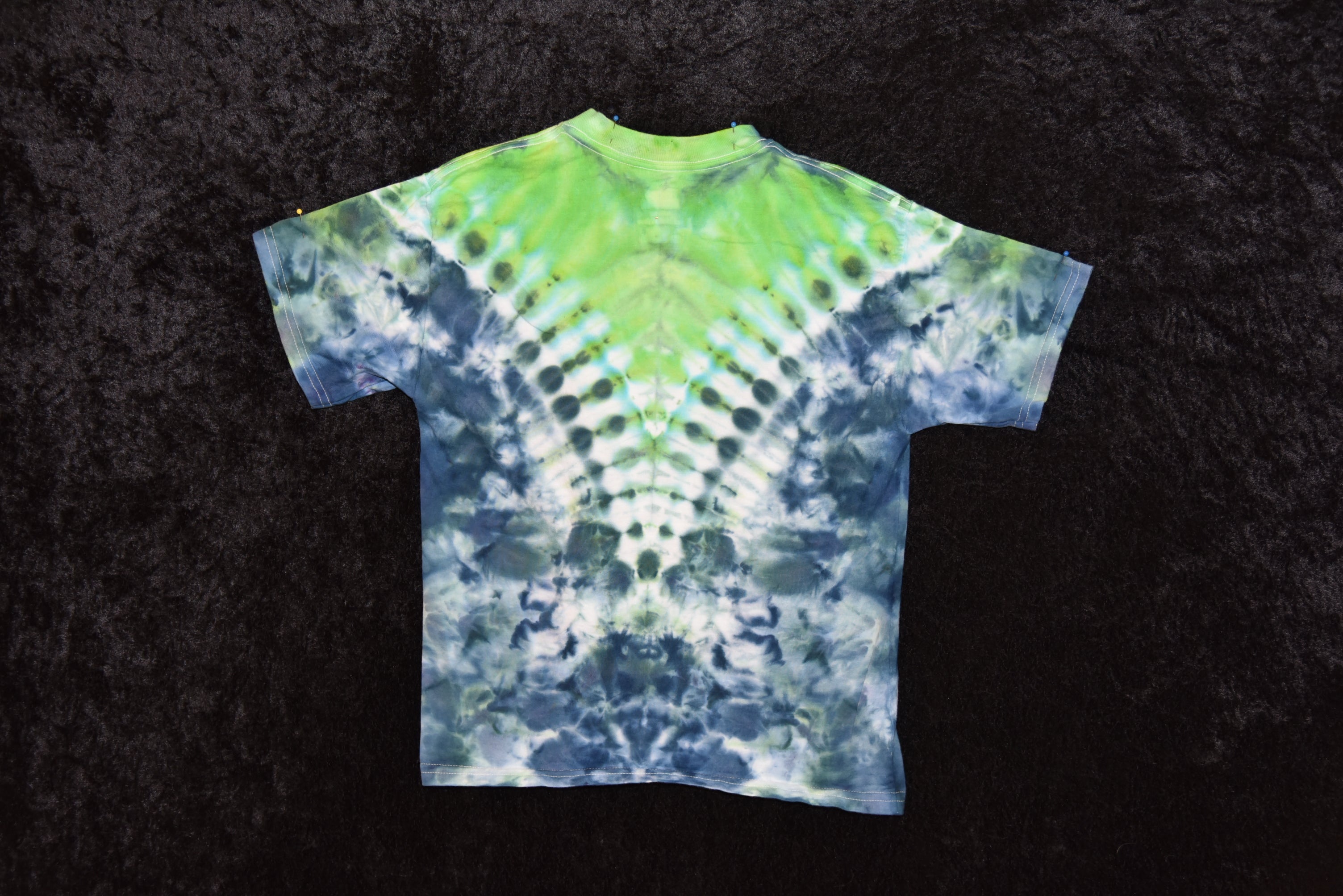 Youth (Size S) T-shirt - Green and Blue "V"