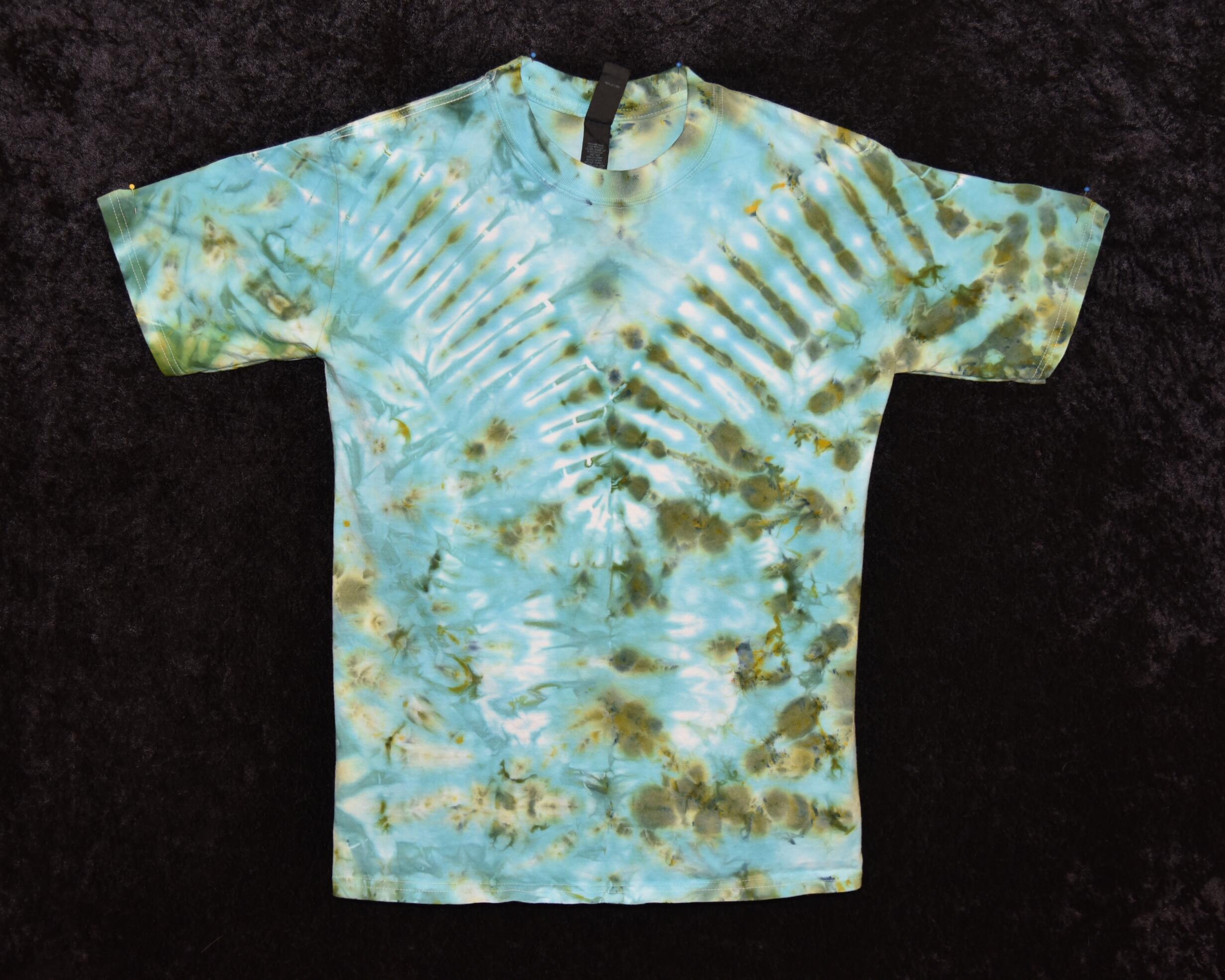 Youth (Size XL) T-shirt - Green and Blue "V"