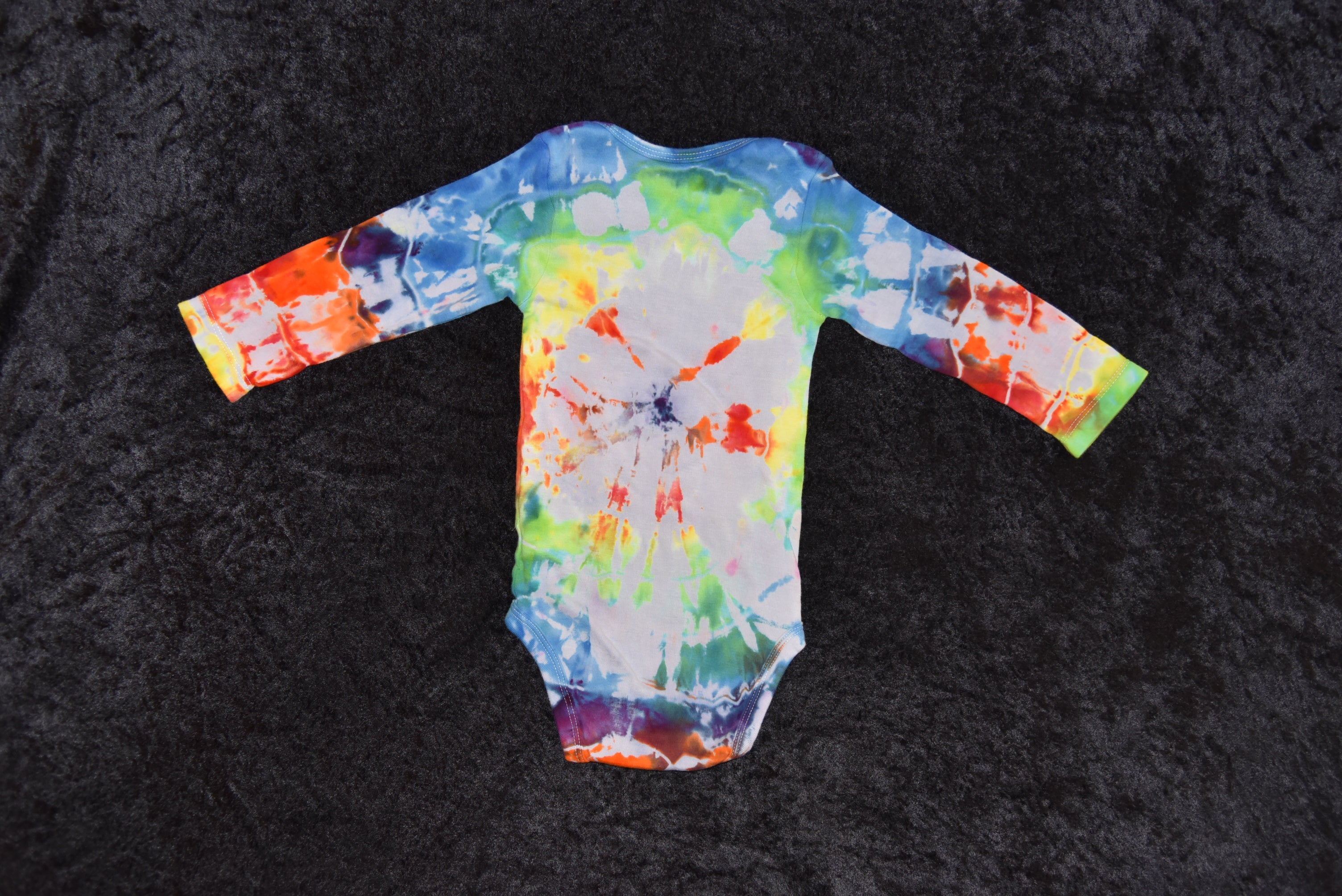 18 mo. bodysuit - Rainbow Bullseye