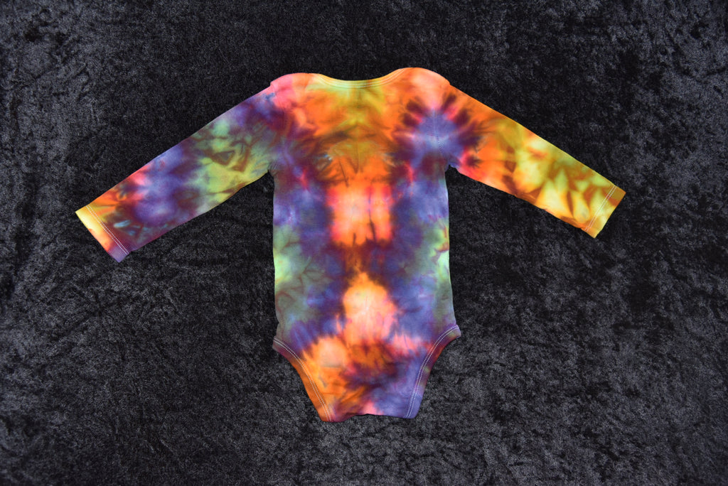 24 mo. bodysuit - rainbow heart