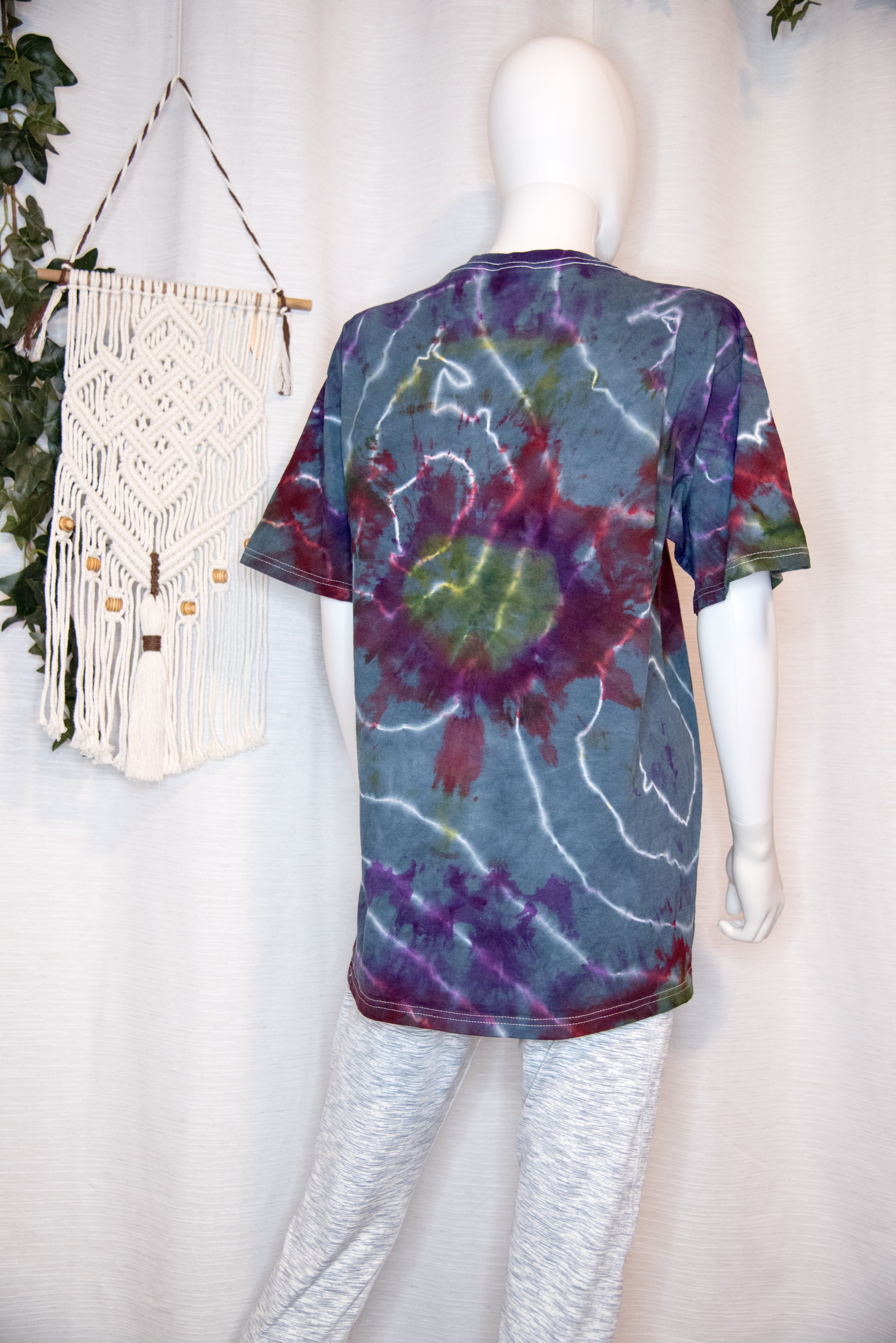 L (adult) - T-Shirt - Abstract Explosion design