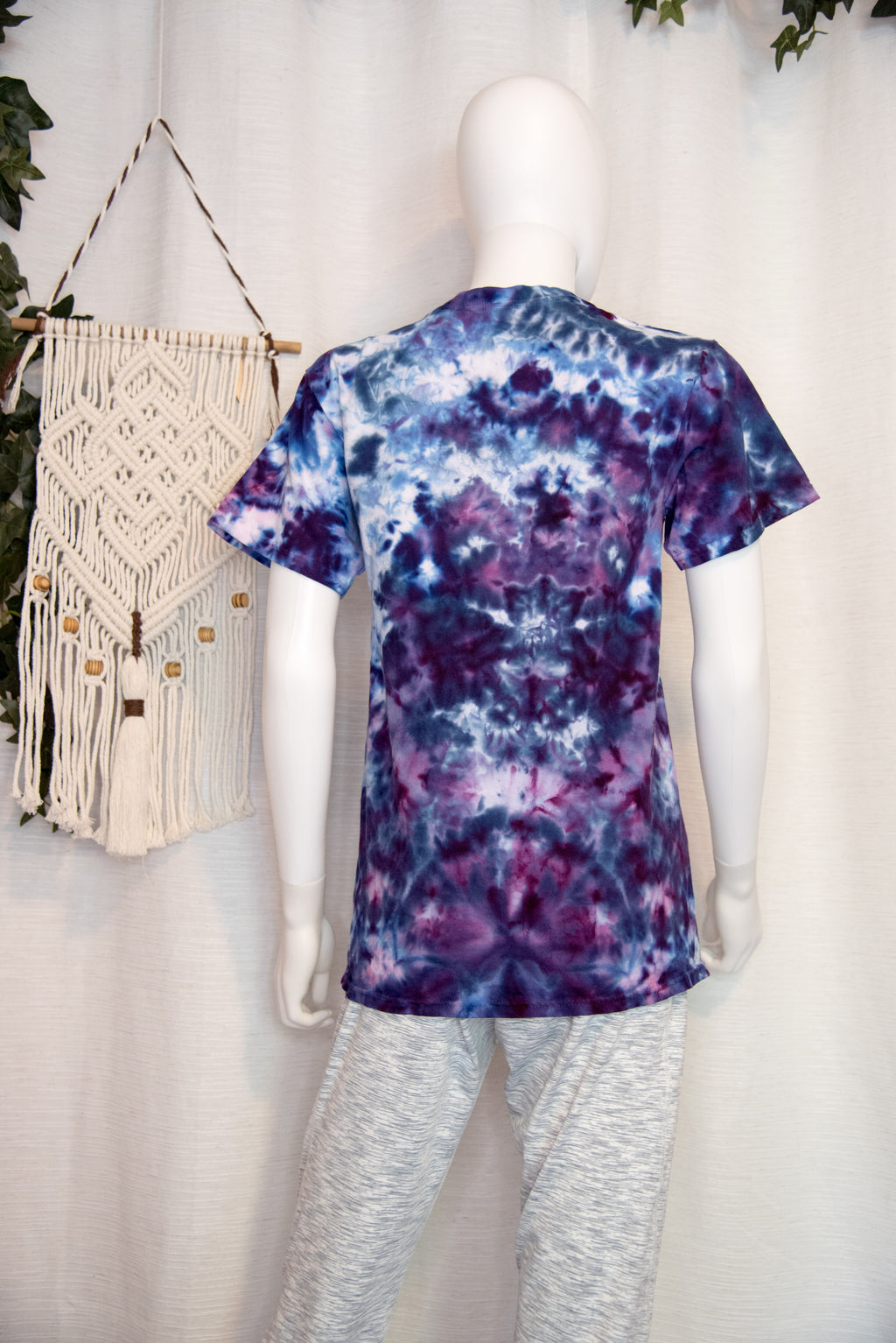 Small (adult) - T-Shirt - Leaf Pattern