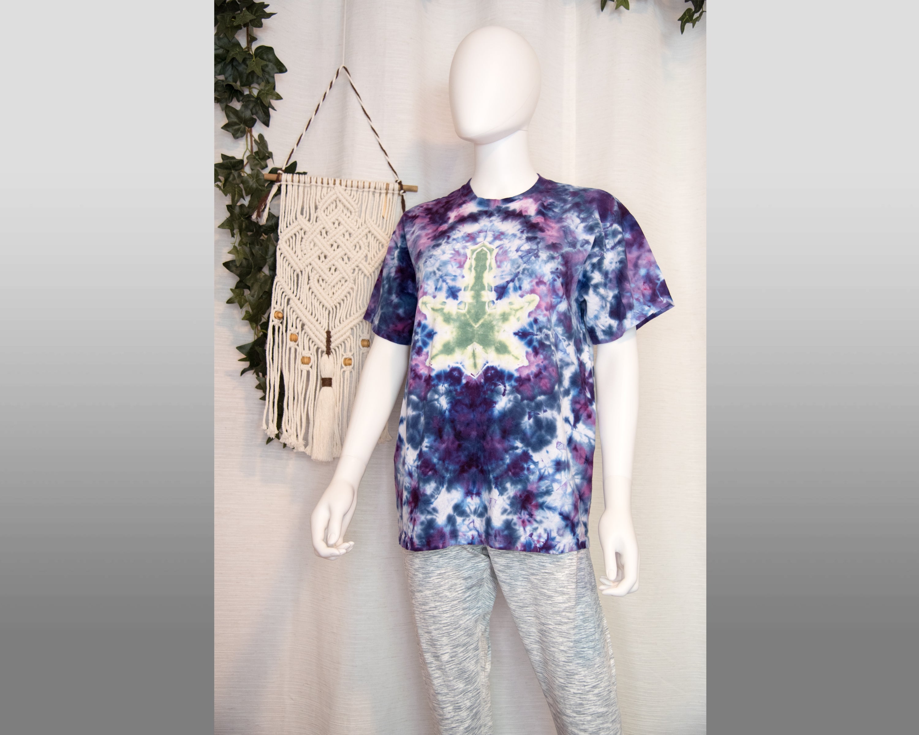 M (adult) - T-Shirt - Leaf Pattern