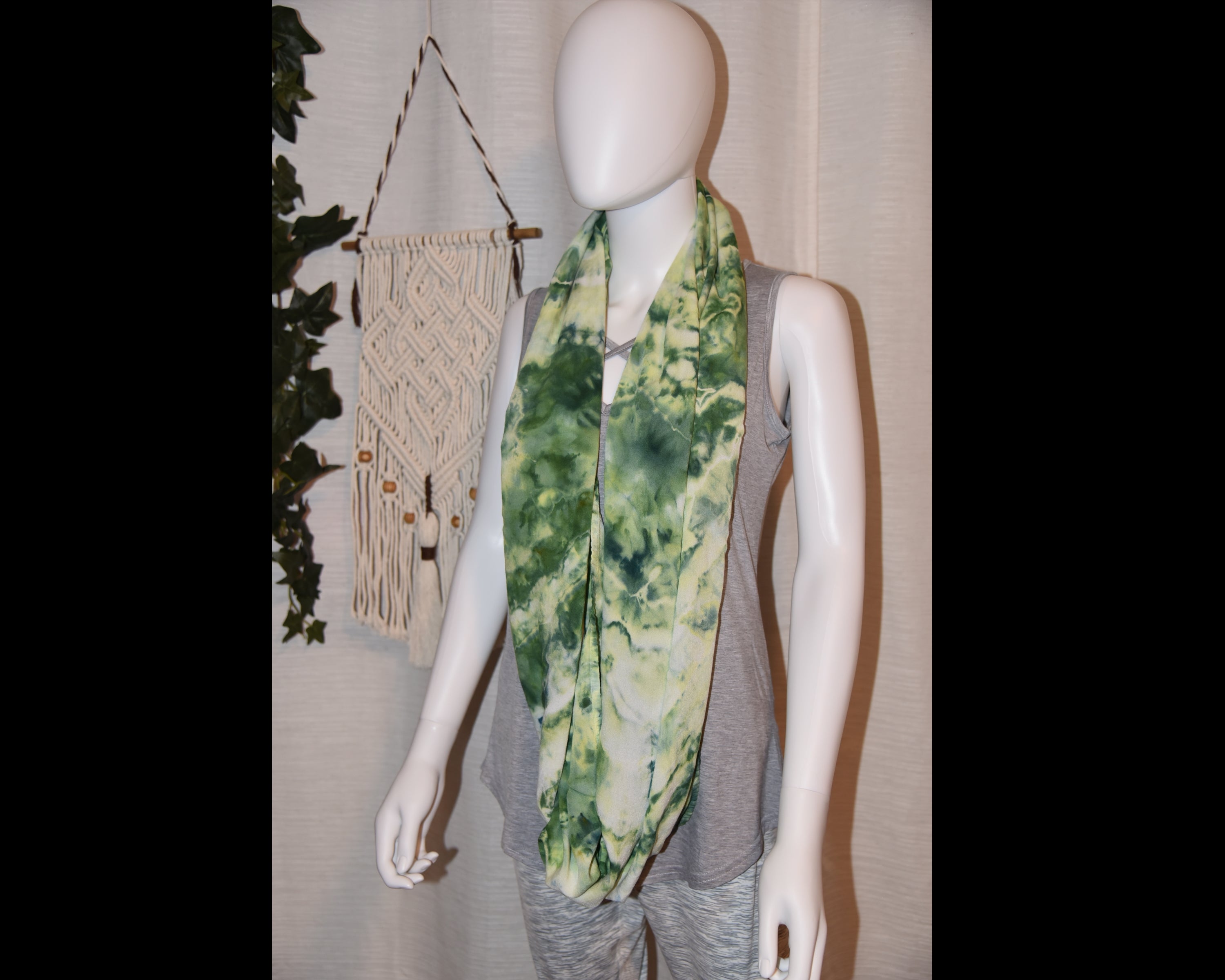 Circular Rayon Infinity Scarf - Green