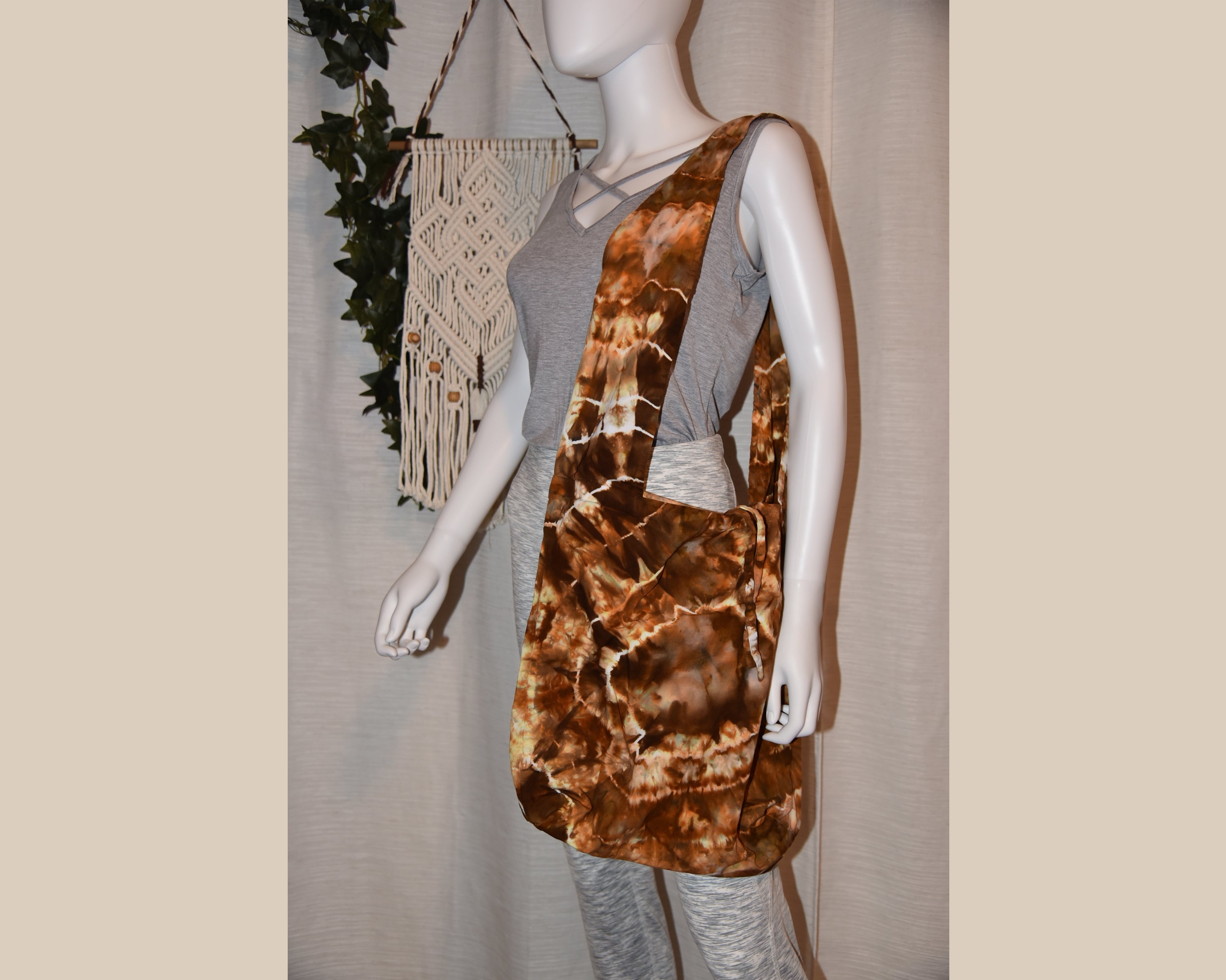 Wide Strap Hobo Bag - Golden Brown