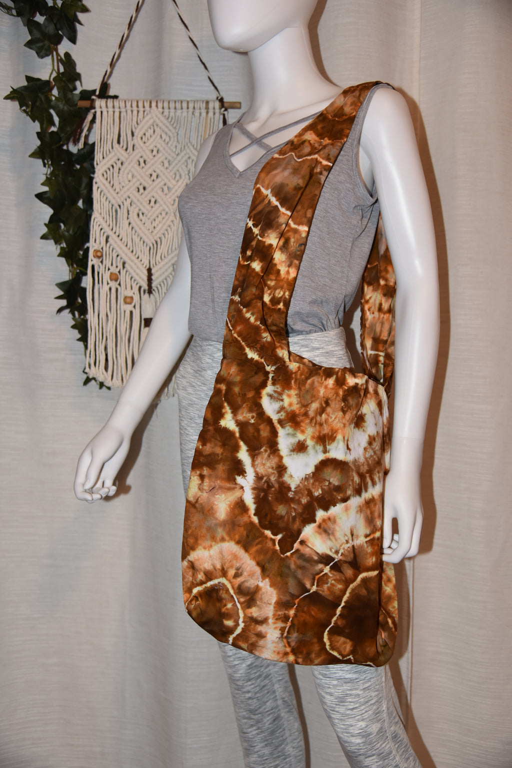 Wide Strap Hobo Bag - Golden Brown