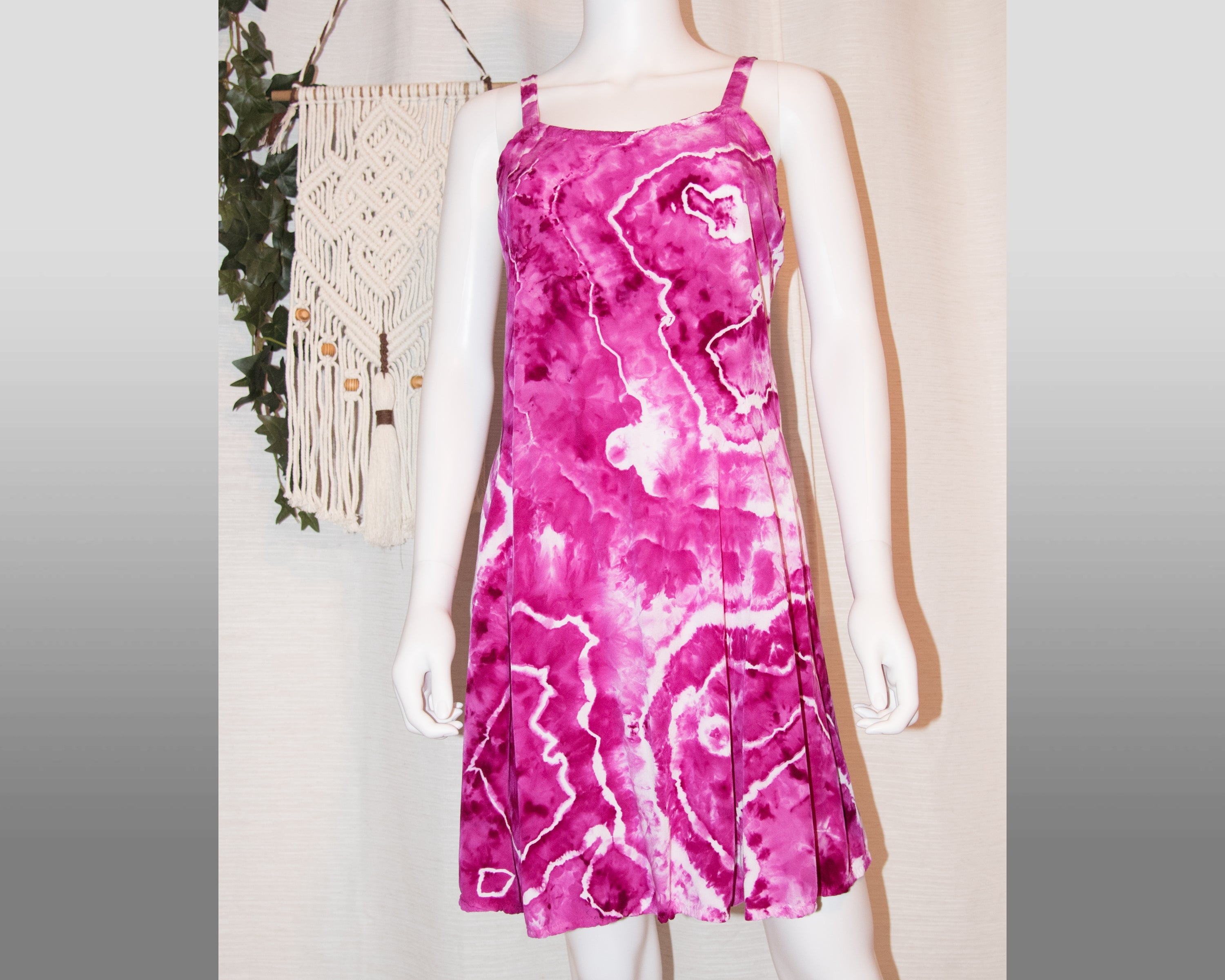 M - Short Rayon Dress - Magenta Geode