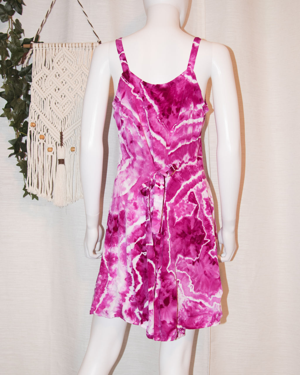 M - Short Rayon Dress - Magenta Geode