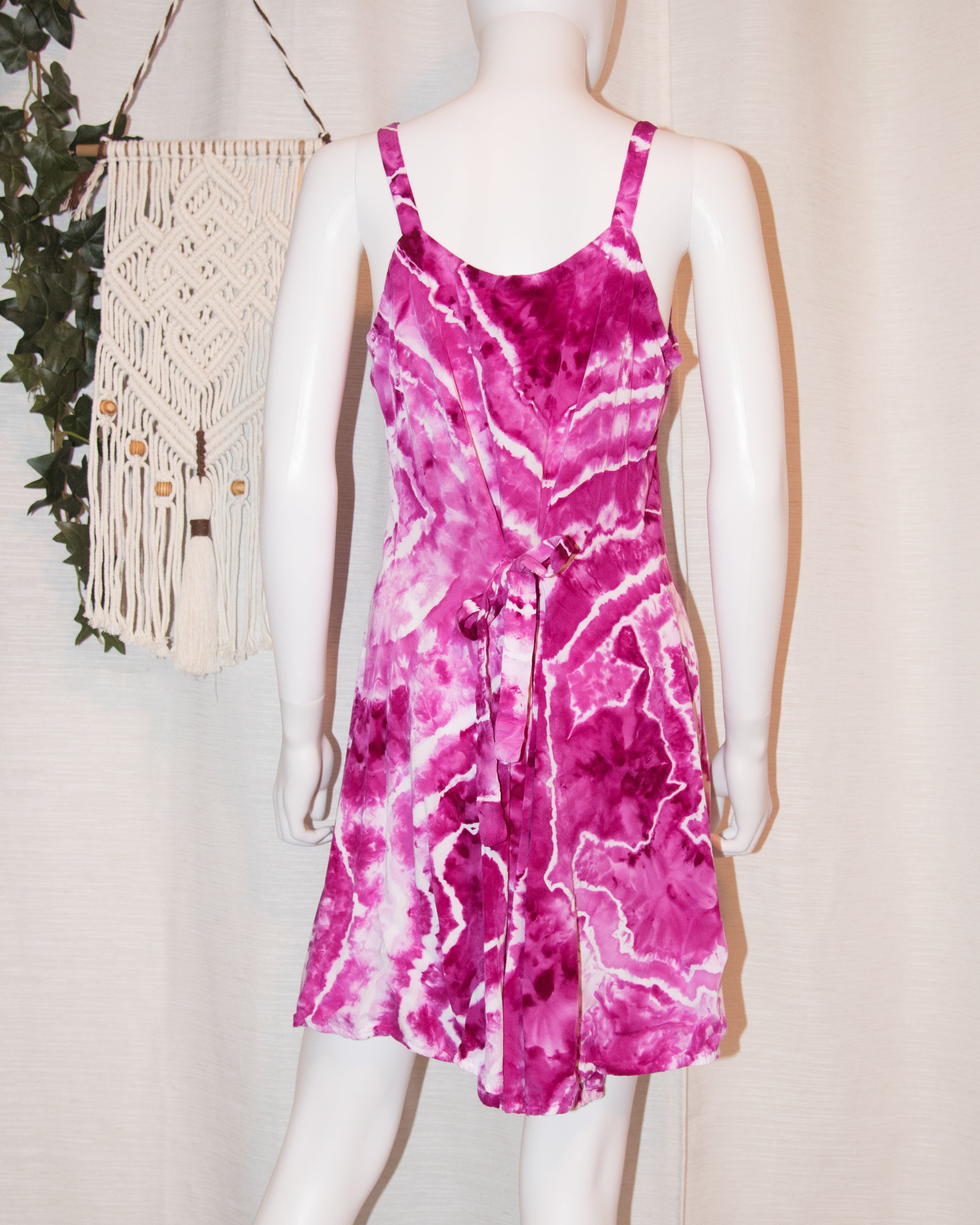 M - Short Rayon Dress - Magenta Geode