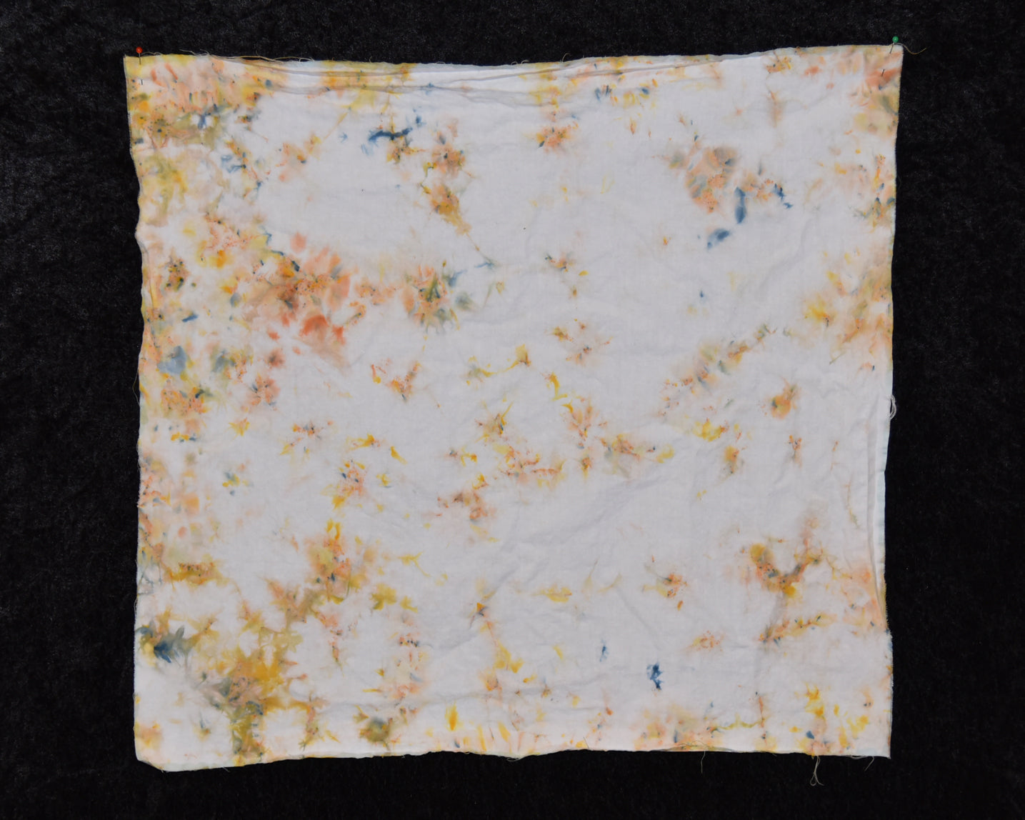 Quilter's Cotton Fabric - 17" x 18.5"