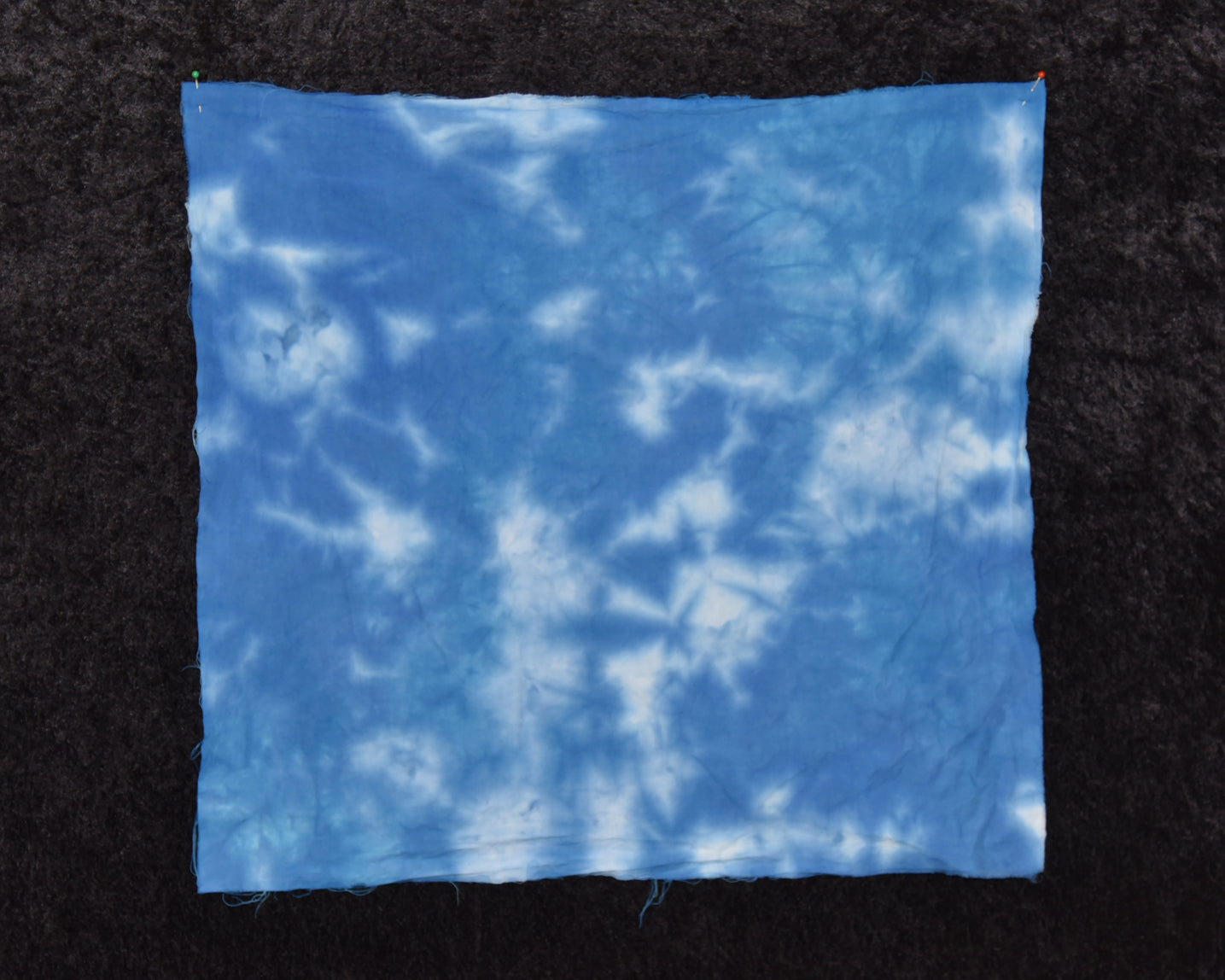 Quilter's Cotton Fabric - 17" x 18.5"