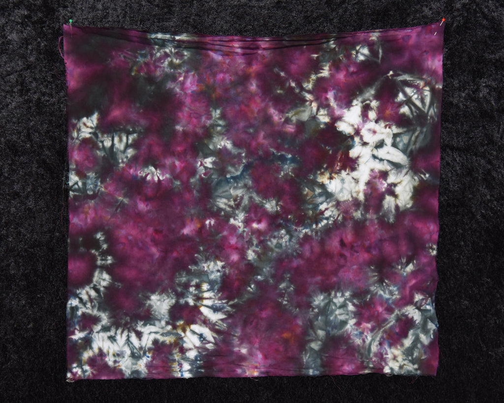 Quilter's Cotton Fabric - 17" x 18.5"