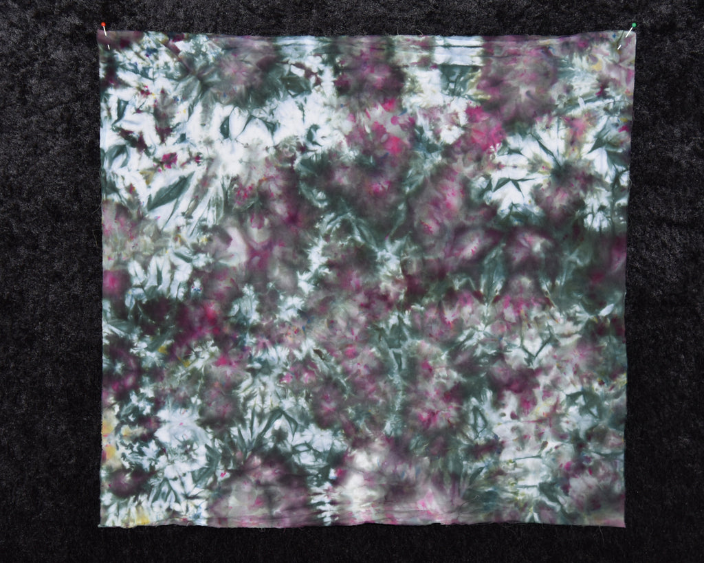 Quilter's Cotton Fabric - 17" x 18.5"