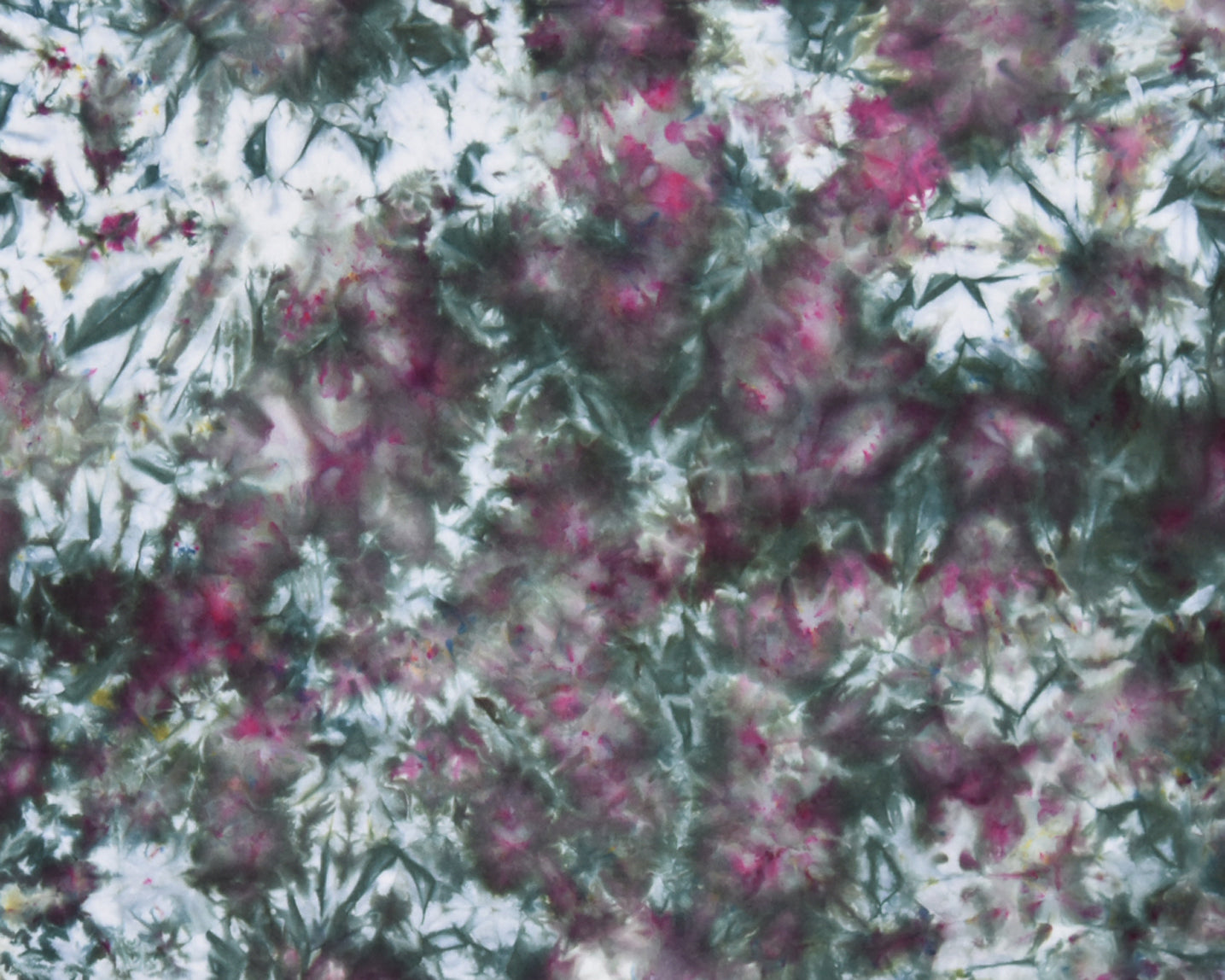Quilter's Cotton Fabric - 17" x 18.5"