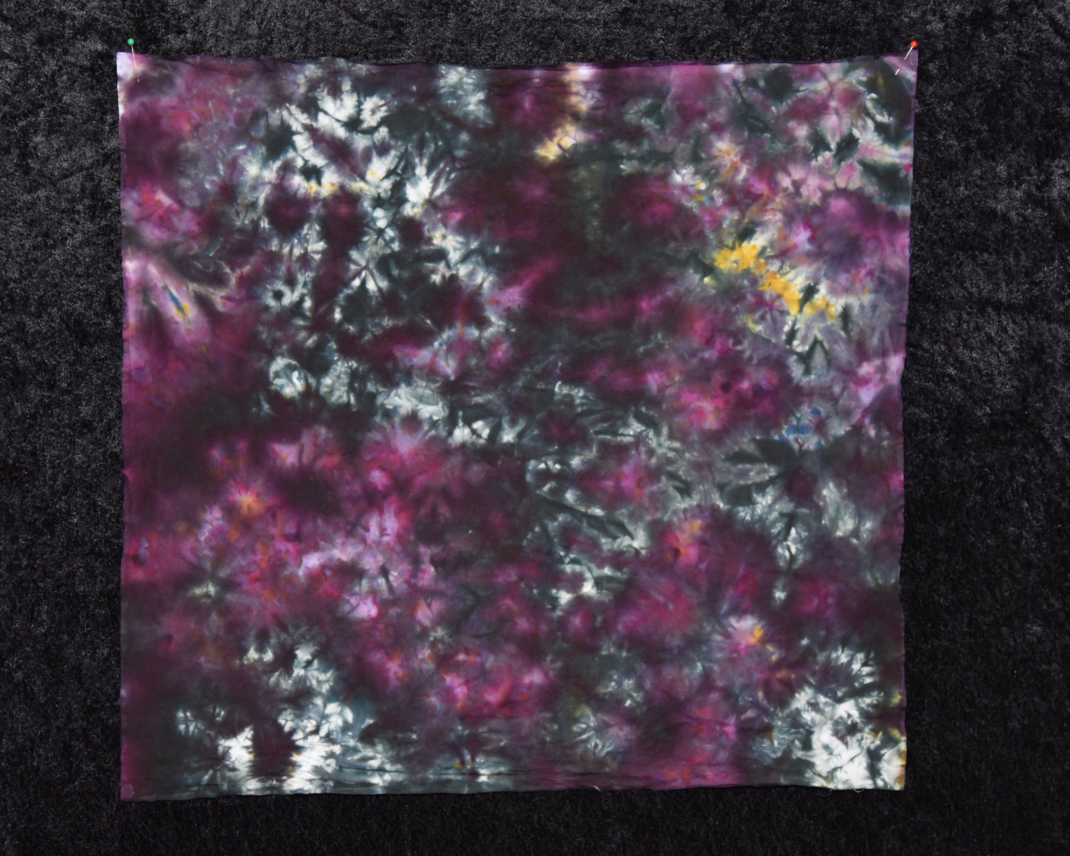 Quilter's Cotton Fabric - 17" x 18.5"