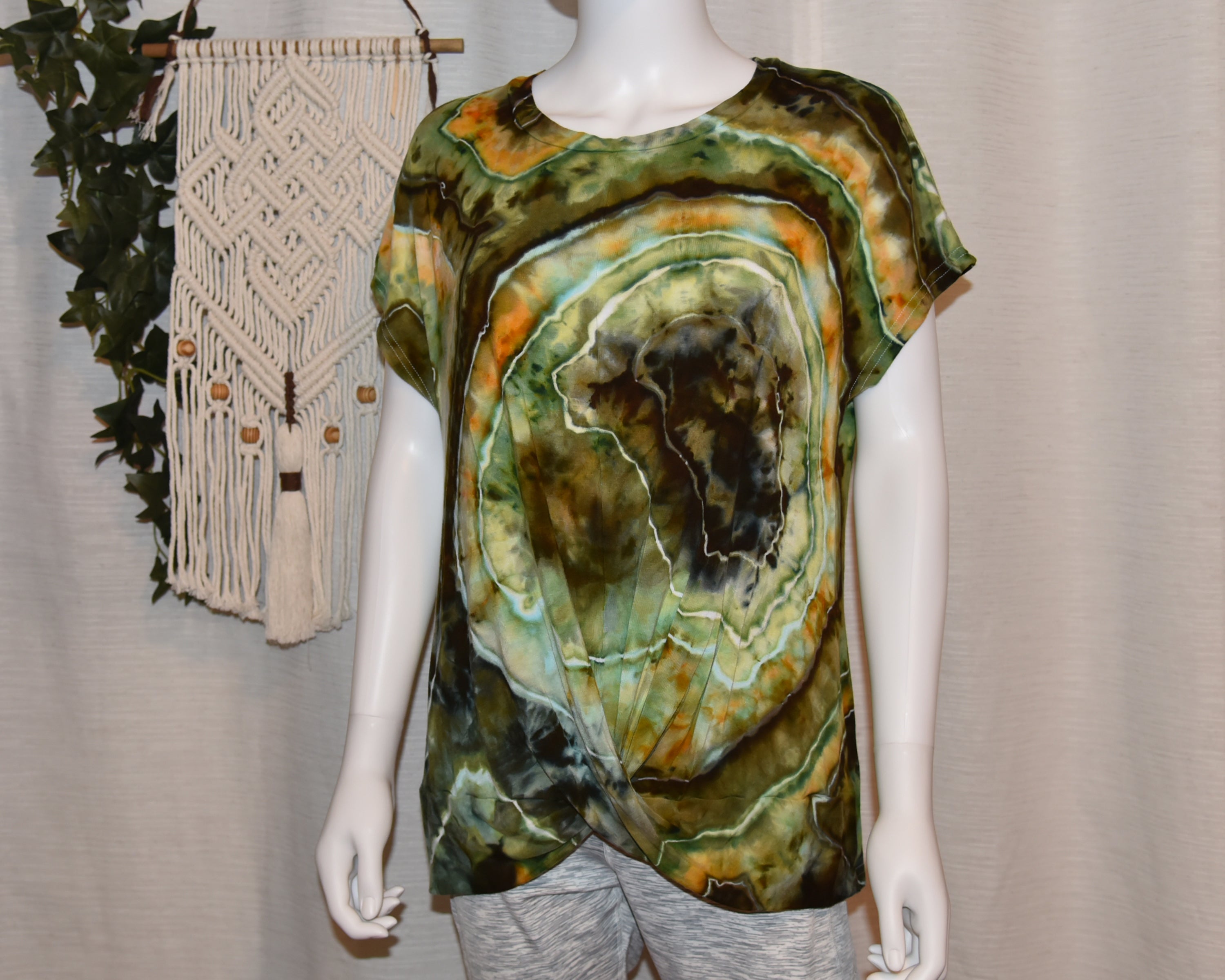 Women's Twist-Front top - Extra Large