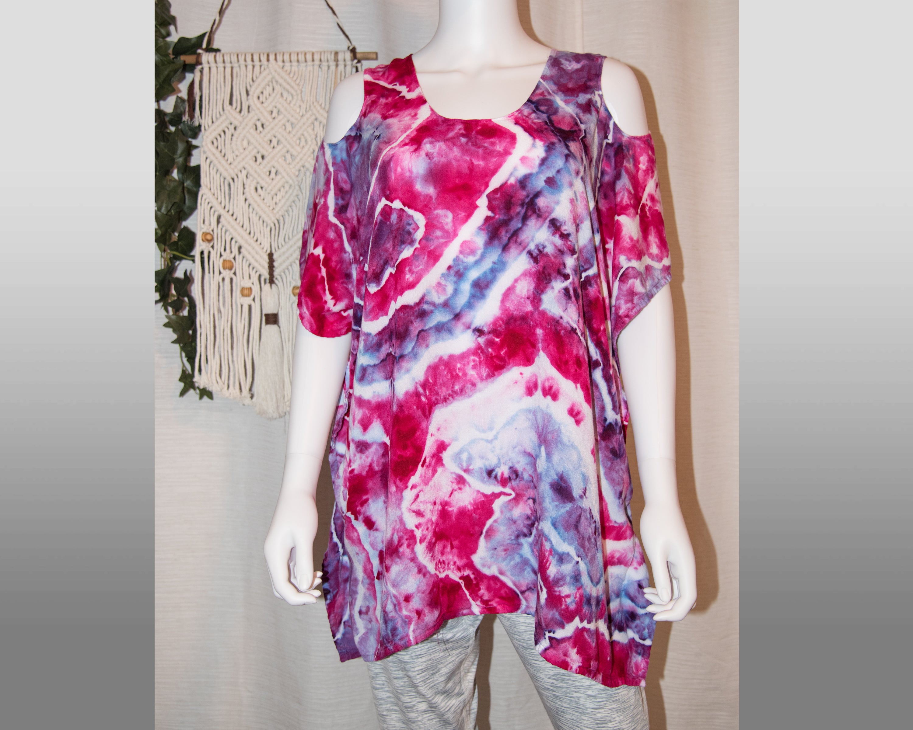 Large/Extra Large - Open Shoulder Poncho
