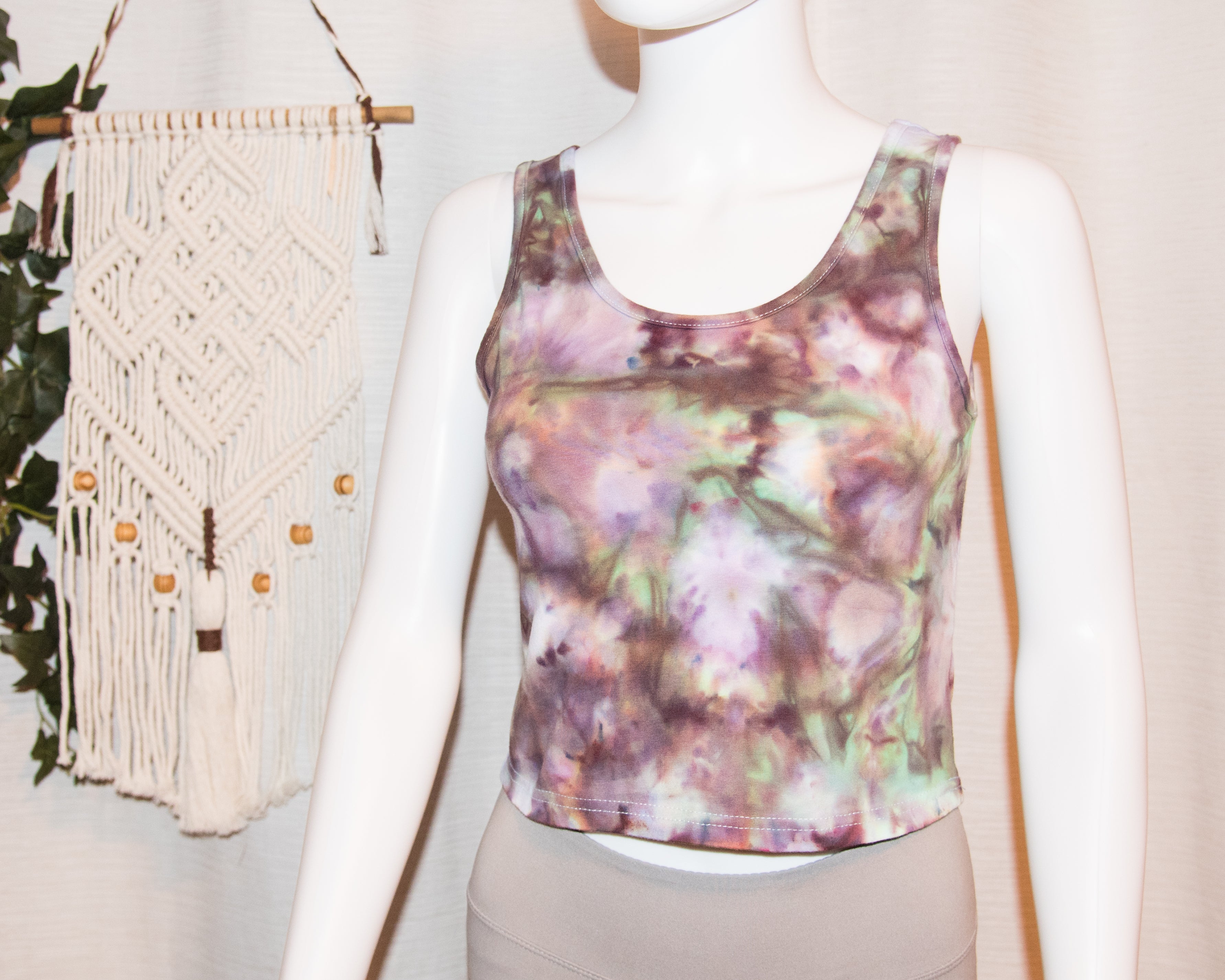 Women's Cropped Tank Top - Large - Multi color