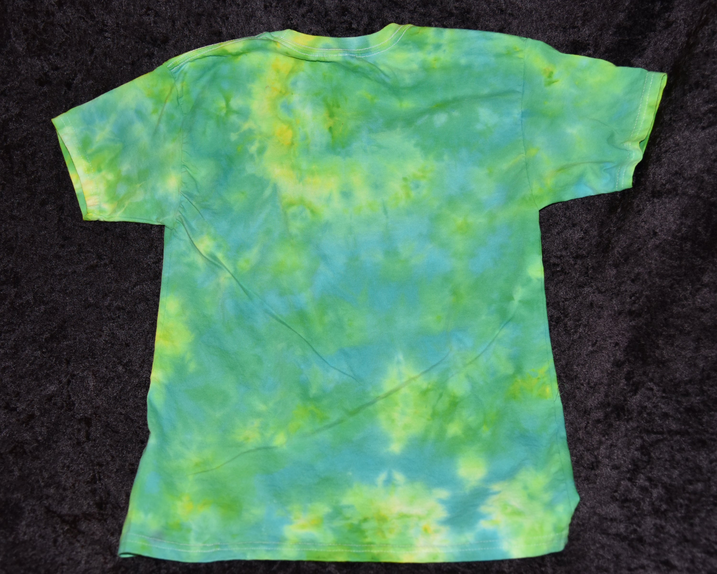 Youth (Size M) T-shirt - Green with Heart