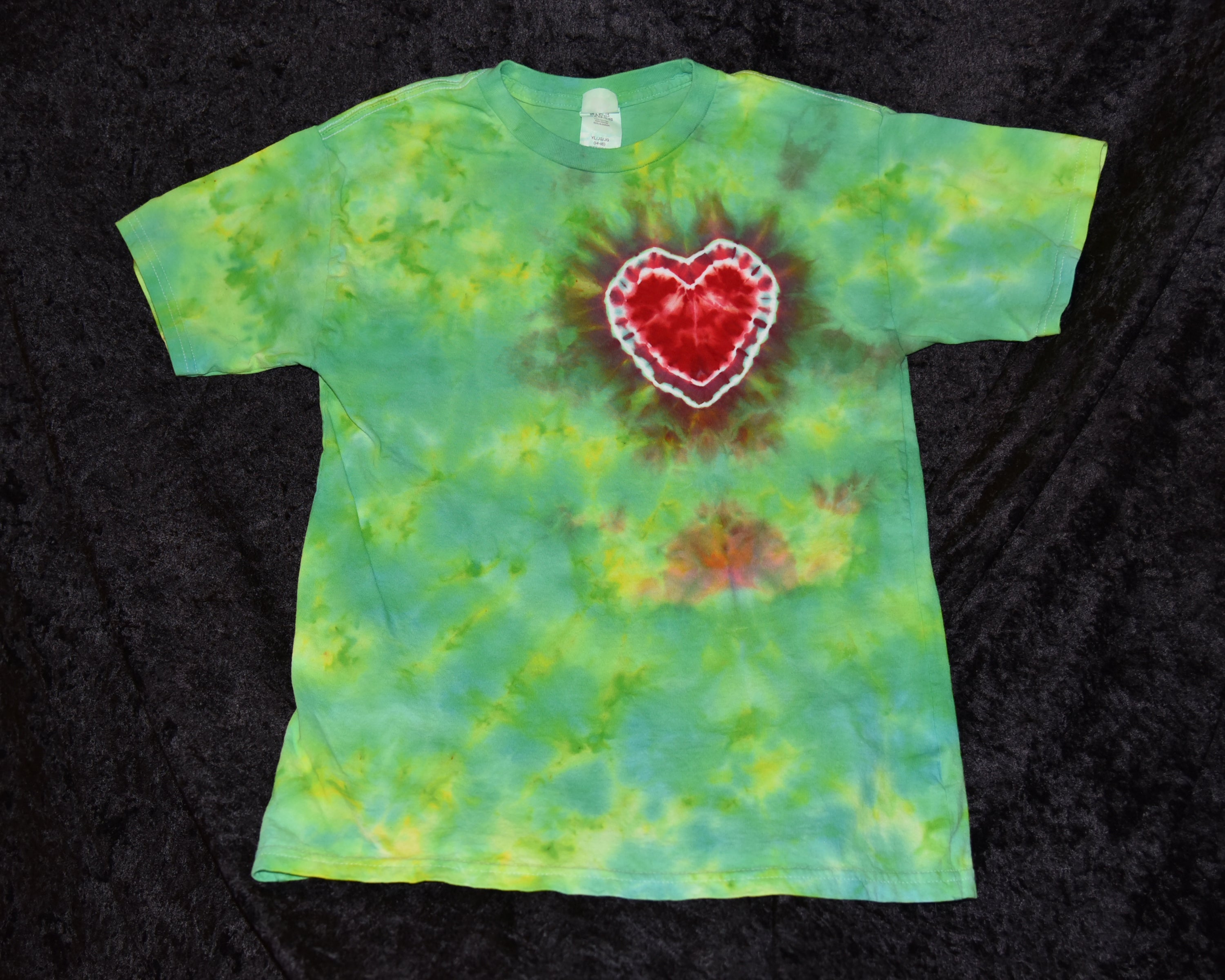 Youth (Size L) T-shirt - Green with Heart