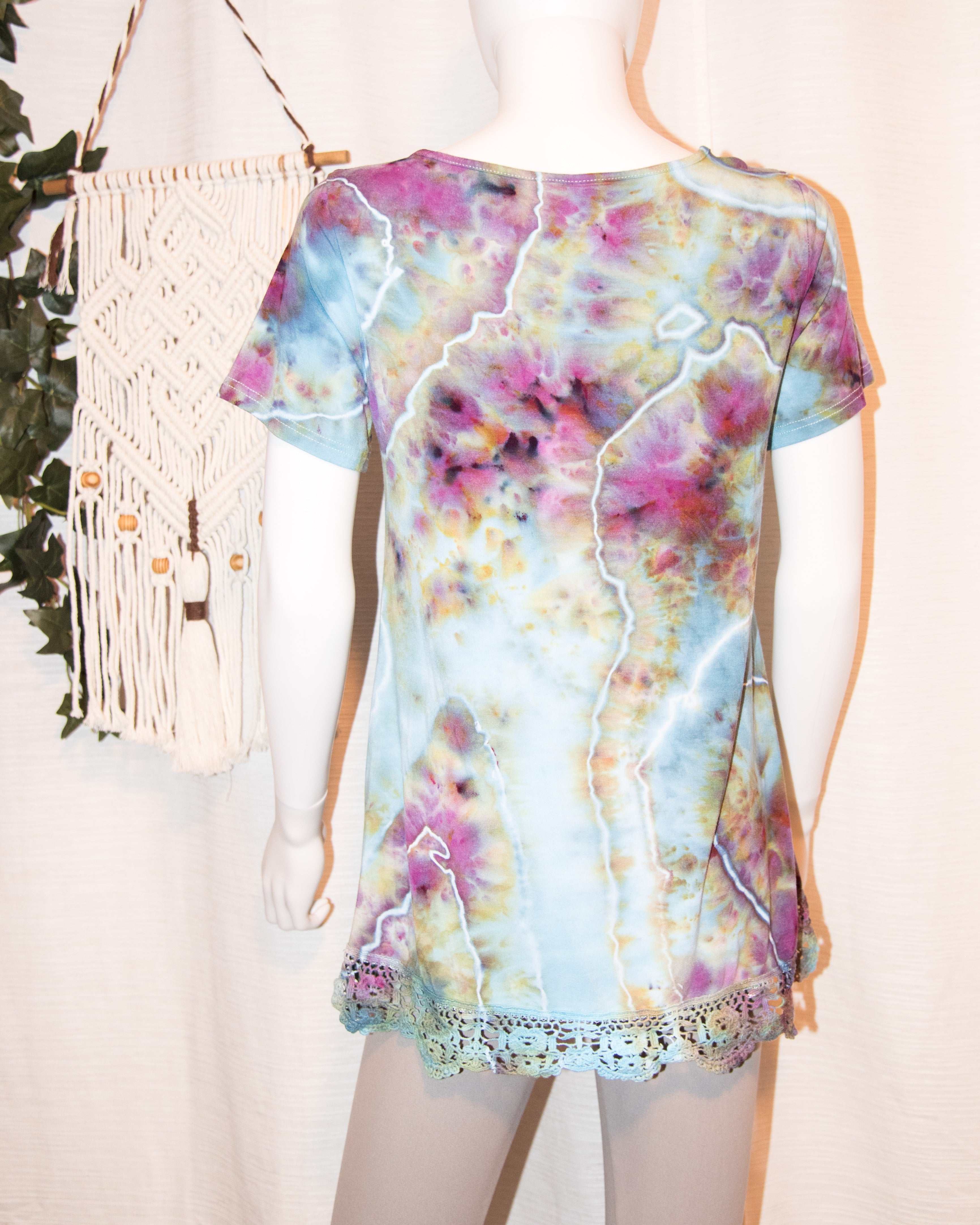 Small - Women's Lace Hem Shirt - Multicolor