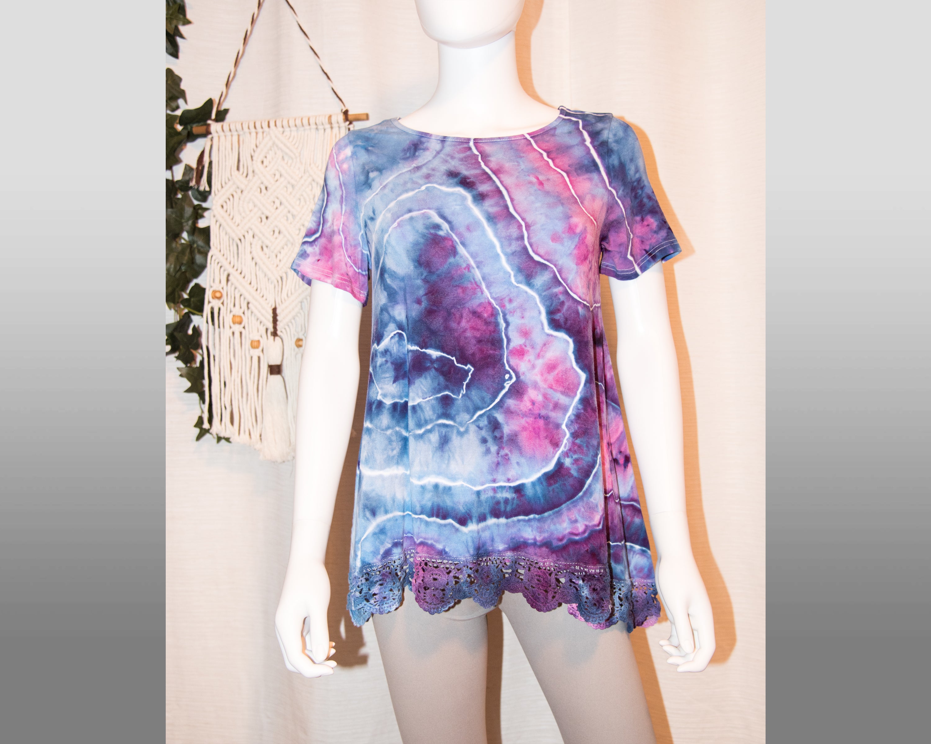 Medium- Women's Lace Hem Shirt - Purple