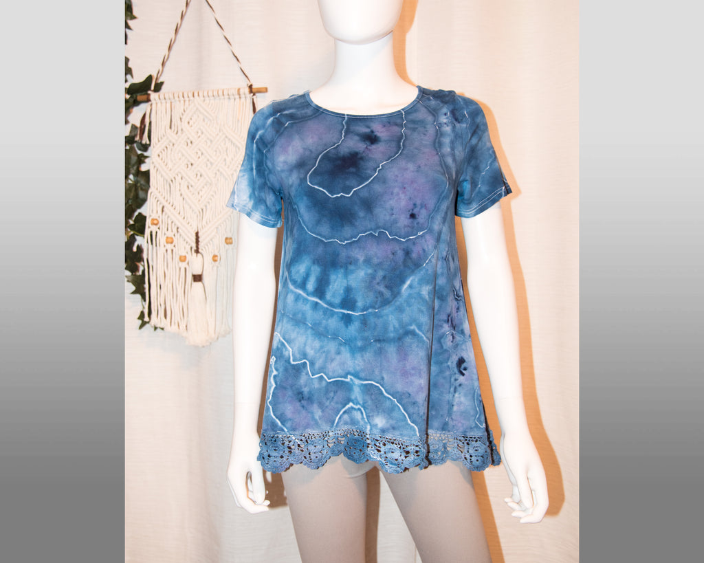 Medium- Women's Lace Hem Shirt - Blue