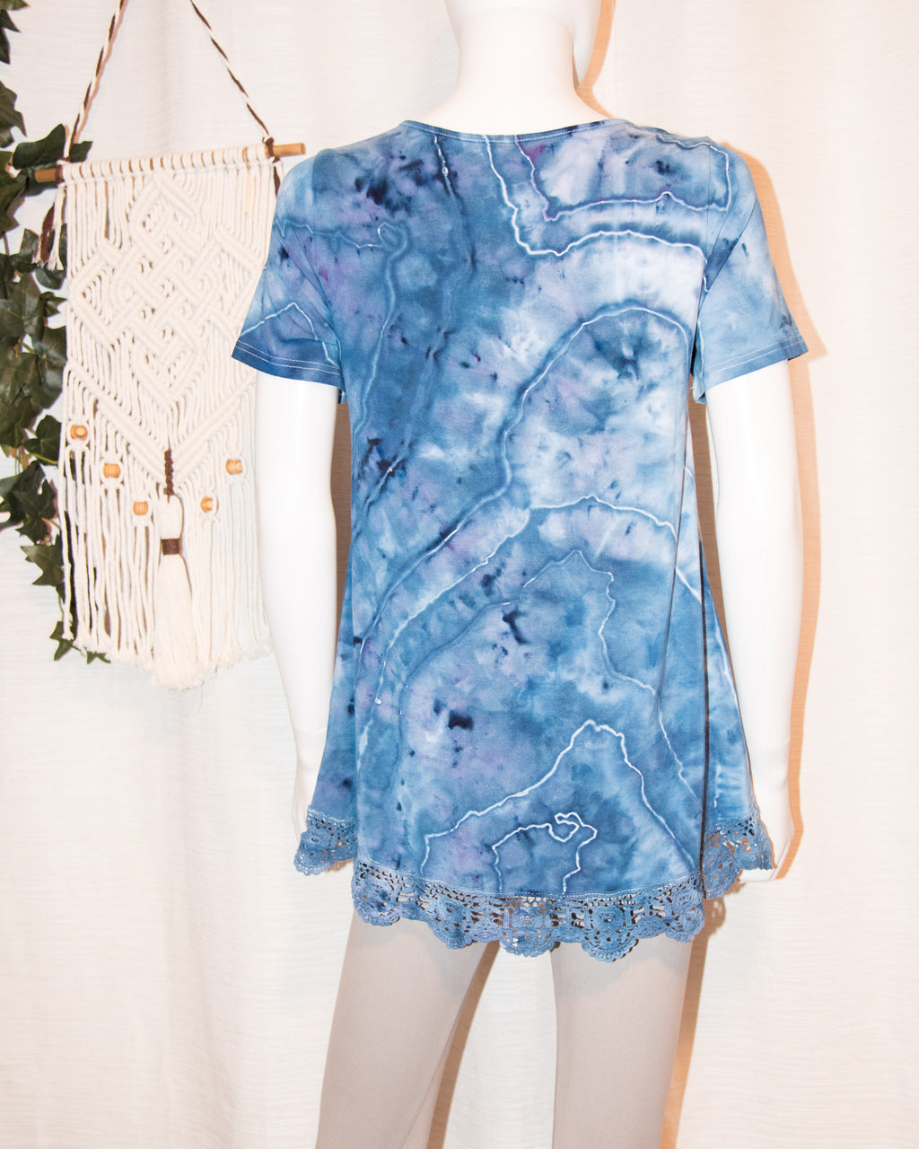Medium- Women's Lace Hem Shirt - Blue