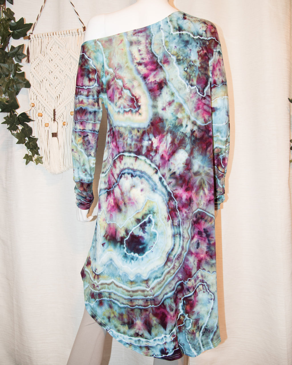 Medium - One Shoulder High-Low Asymmetrical Rayon Shirt