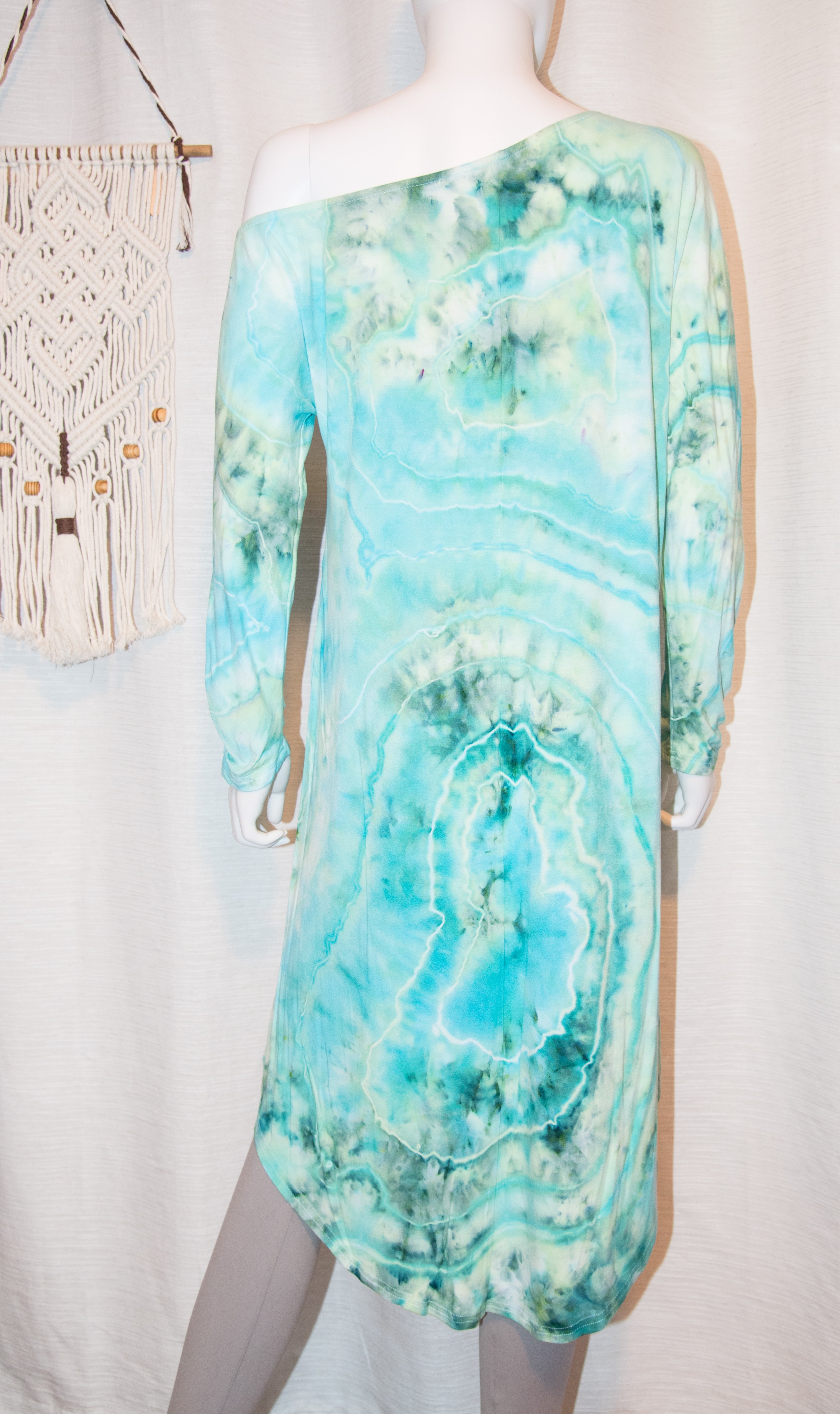 Large - One Shoulder High-Low Asymmetrical Rayon Shirt