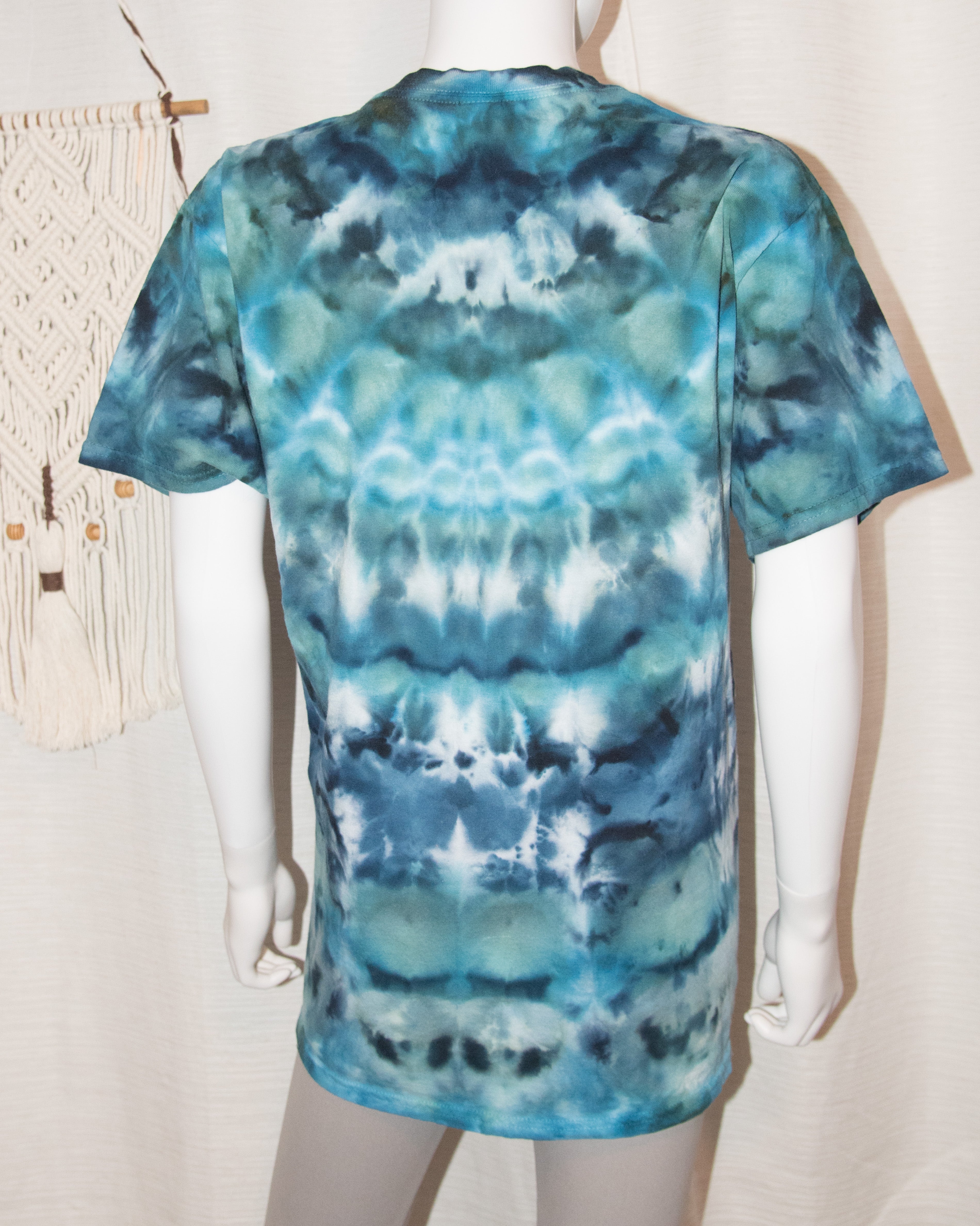 Medium (adult) - T-Shirt