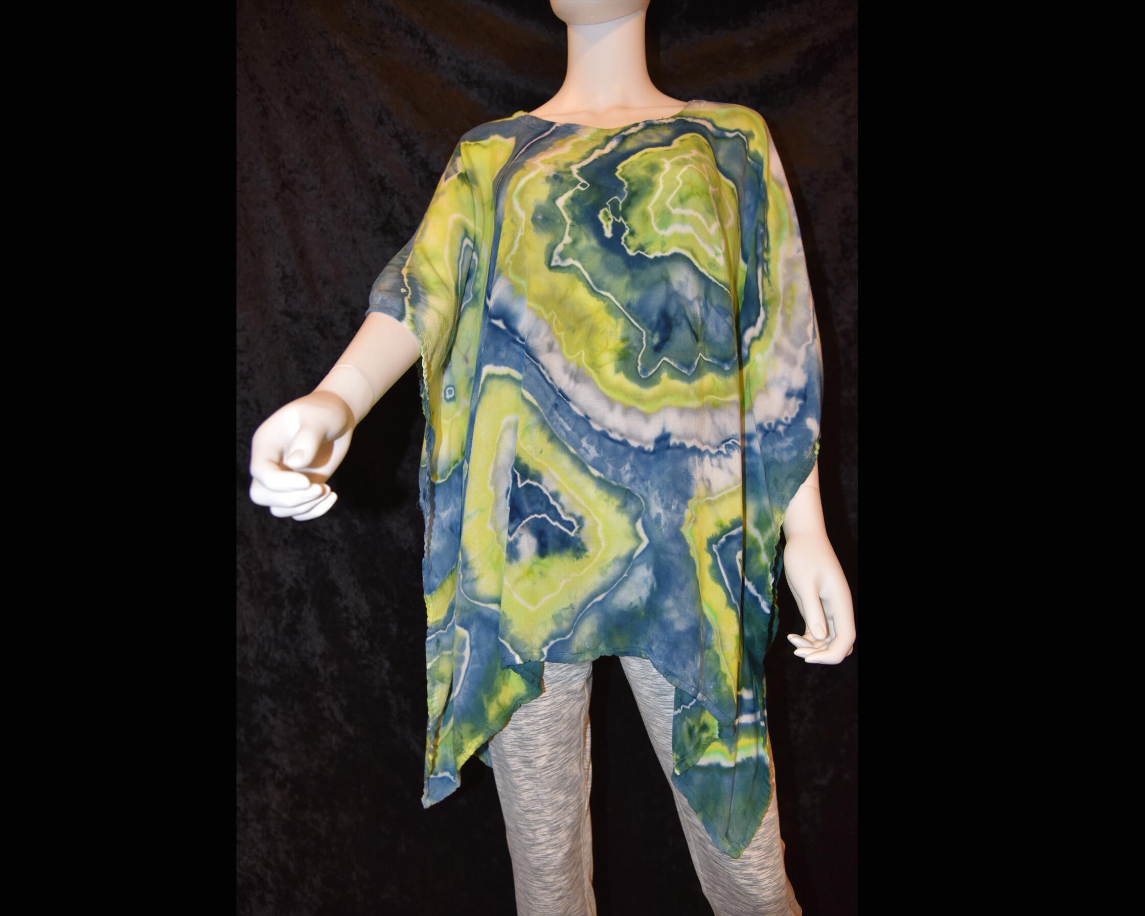 Poncho - One Size - Geode Pattern
