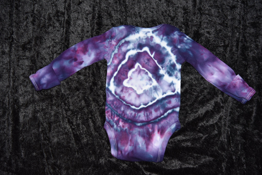 Newborn bodysuit - Purple
