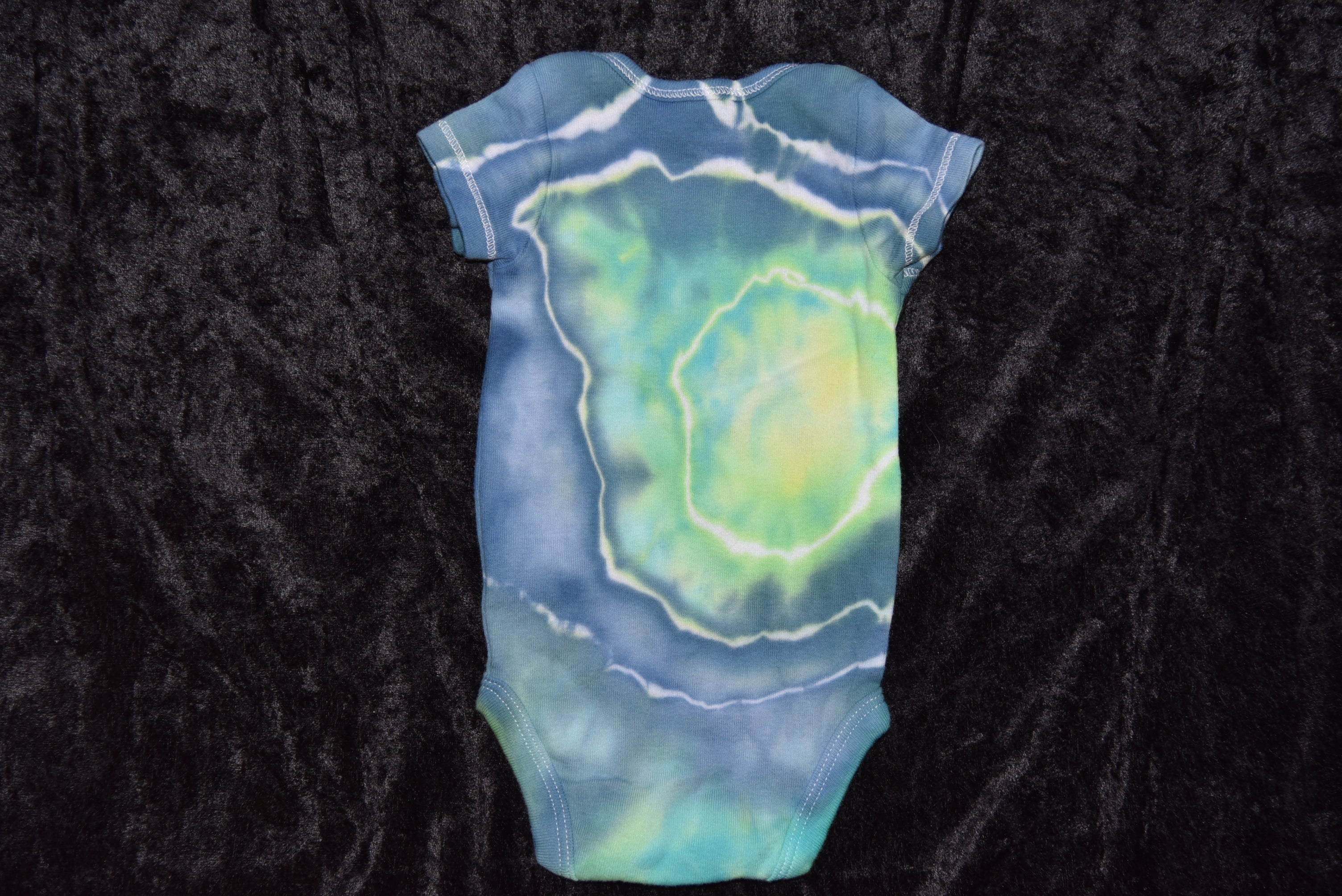 Newborn bodysuit - Green, Blue, Yellow
