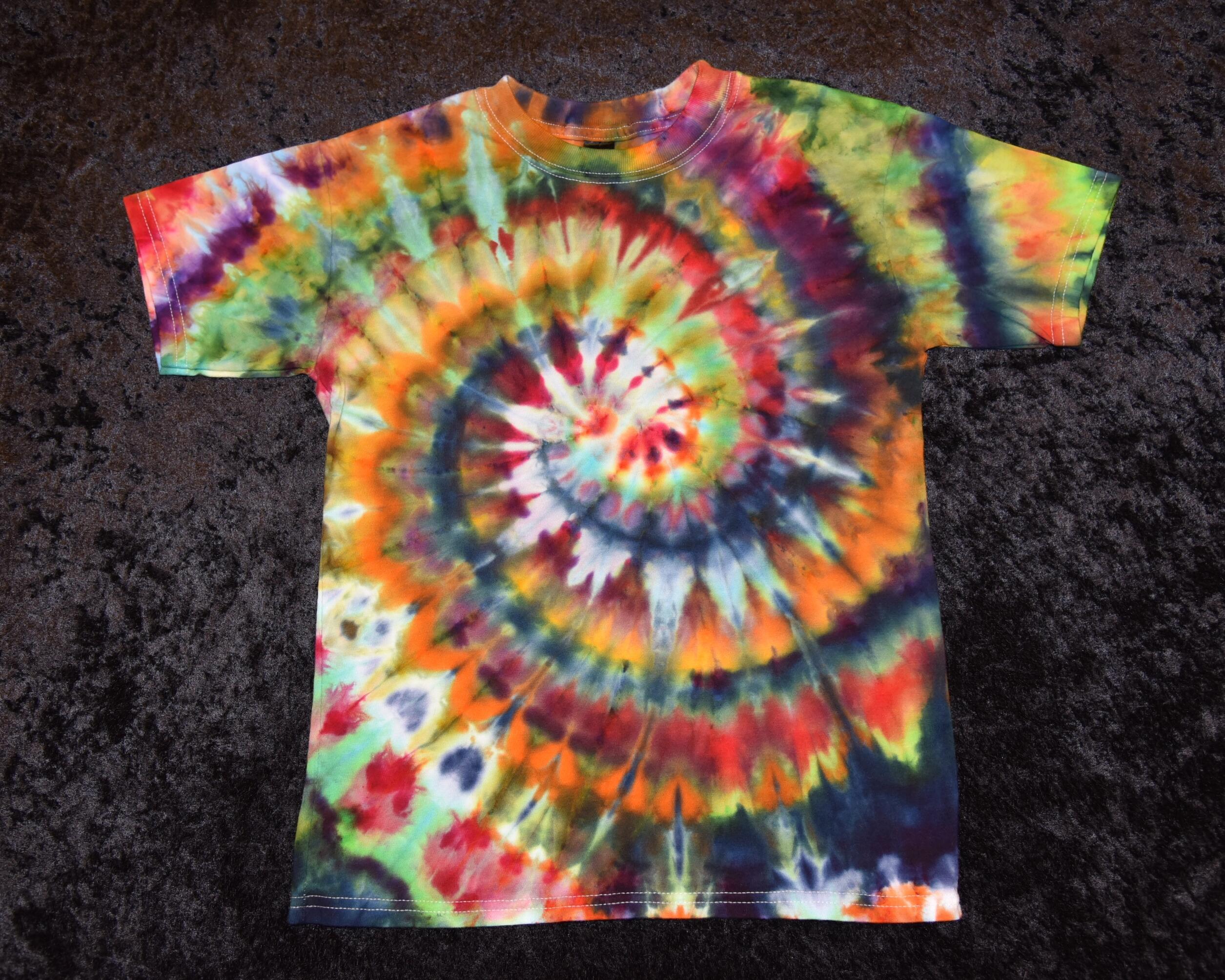Youth (Size M) T-shirt - Spiral Pattern