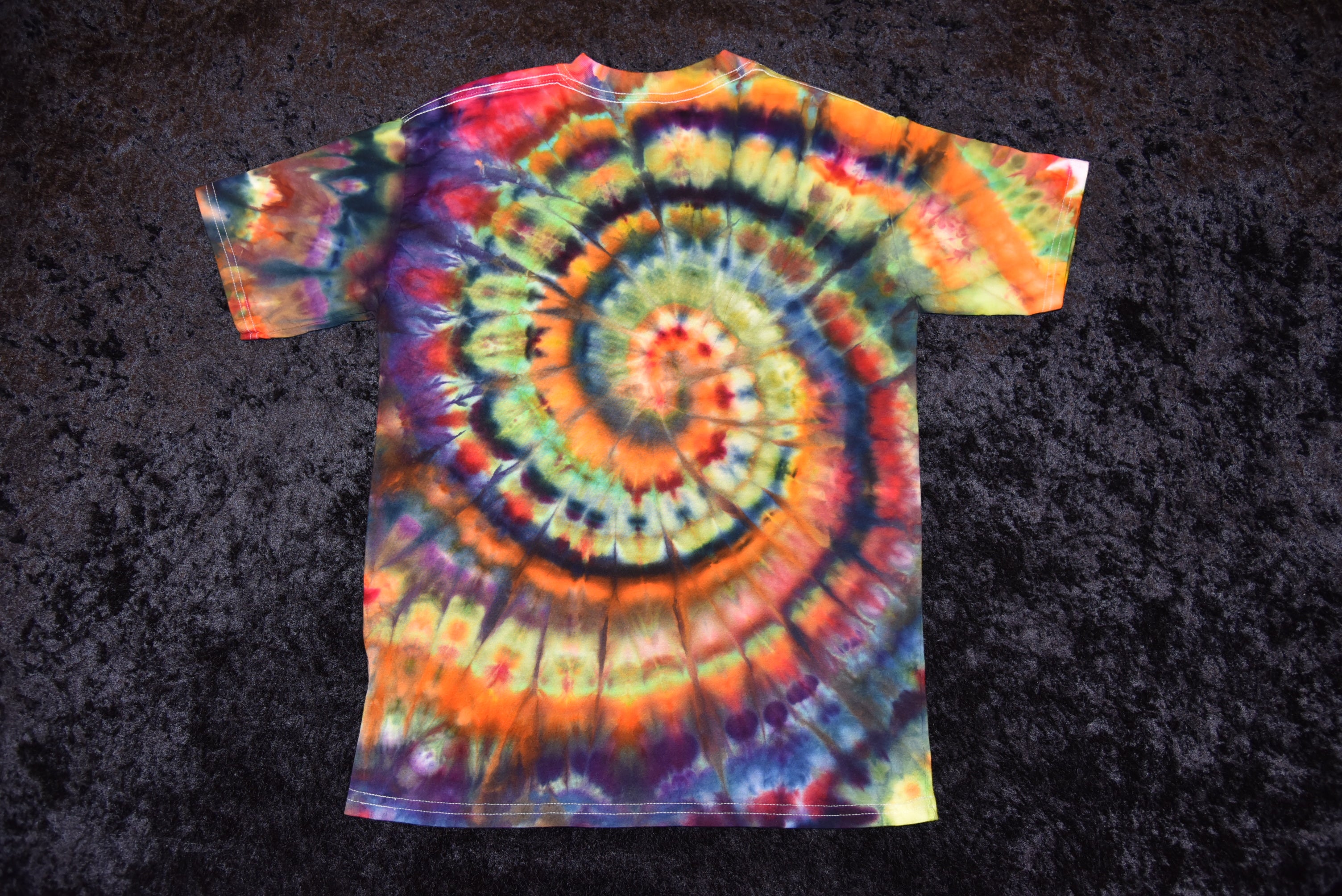 Youth (Size L) T-shirt - Spiral Pattern